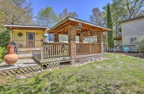 Ocean Isle Beach Apartment | Ocean Isle Beach Studio 1 Mi to Downtown and Pier