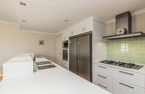Clarkson House | Ocean Keys Cottage Premium Rental Free WiFi
