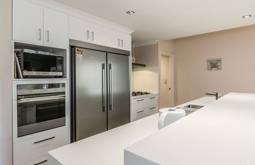 Clarkson House | Ocean Keys Cottage Premium Rental Free WiFi