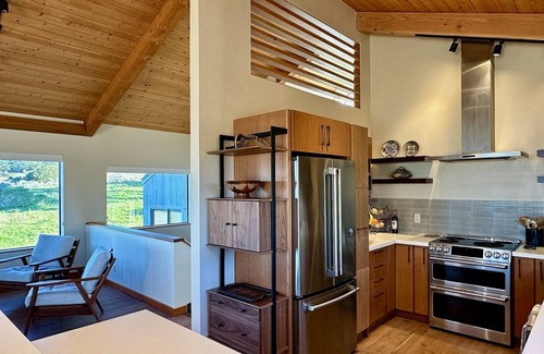 Sea Ranch House | Ocean meadow home, great views, hot tub, EV charger, shared pools