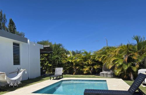 Urbanizacion Vistas del Oceano Villa | Ocean Motion Rental Casa en la playa con piscina cerca Yunque y VSjuan