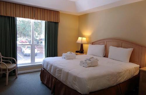 Palmetto Dunes Apartment | Ocean Palms Villa with Championship Golf Saturday to Saturday Rental