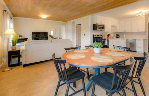 Grayland House | Ocean Spray Resort Cottage 12 by Grayland Beach