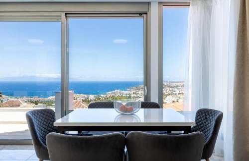 Costa Adeje Villa | Ocean View 4 Bed Villa in Costa Adeje