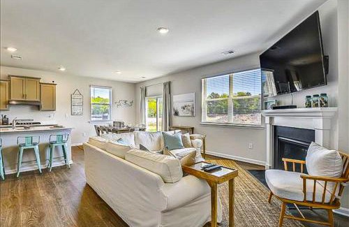 Frankford House | Ocean View Beach Club - 37046 Beach Club