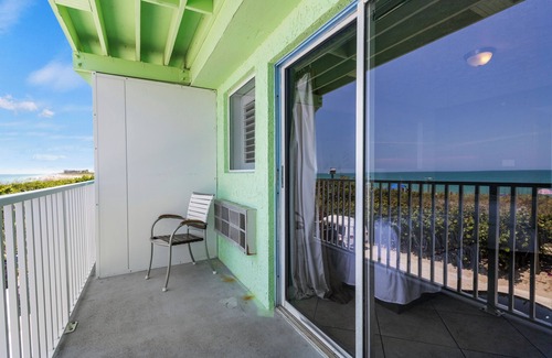Fort Pierce Hotel | Ocean View Hotel Room with Balcony- 2 Full Beds
