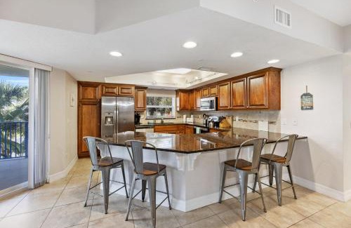 New Smyrna Beach Apartment | Ocean View Next to Pool and Amenities Corner Unit 3 Balconies OW20-201
