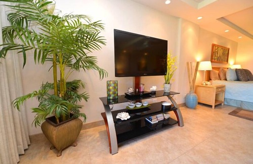 Kaanapali Condo | Ocean View REMODELLED & MODERN studio condo at Maui Eldorado J120.