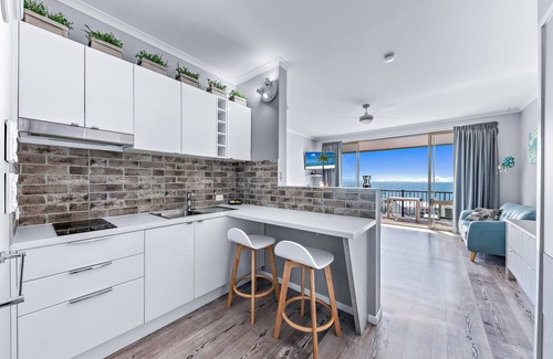 Airlie Beach Apartment | OCEAN VIEWS 16a WIFI POOL & SPA