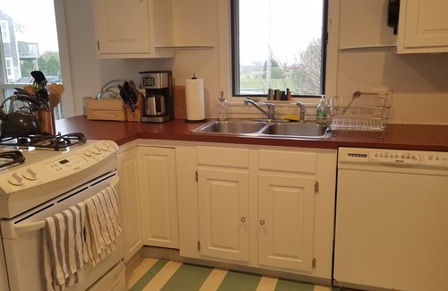 Little Compton House | Ocean views everywhere, walk to beach, bike to town
