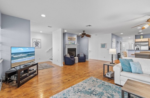 Horton Shores House | Ocean Views from this Luxury Townhome!