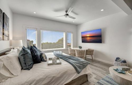 Laguna Beach House | Ocean VIEWS! Steps from Victoria Beach, Lux Design