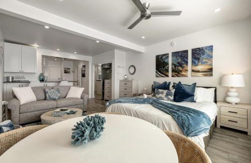Laguna Beach House | Ocean VIEWS! Steps from Victoria Beach, Lux Design