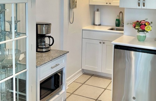 Town of Southampton Resort | Oceanfront 1-Bedroom Condo in Westhampton Beach