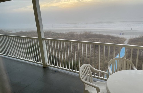 Atlantic Beach Condo | Oceanfront, 3 bdrms for Memorial Day Week!