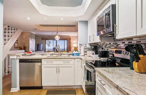 St. Augustine Beach Apartment | Oceanfront 3BR Luxe New Rental