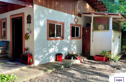 Cabuya House | Oceanfront Artistic Escape in Cabuya