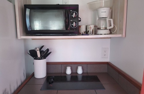 Hope Town Cottage | Oceanfront Cottage With Great Location