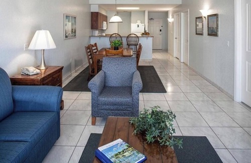 Ormond Beach Hotel | Oceanfront Escape w/Full Kitchen, Balcony & Easy Access to Daytona Fun