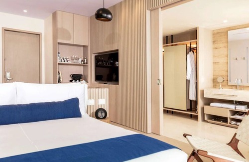 Downtown Cancun Hotel | Oceanfront Getaway | Spa, Marina, Swimming Pool + Puerto Cancun Golf