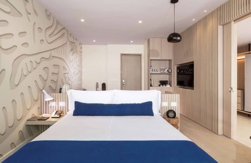 Downtown Cancun Hotel | Oceanfront Getaway | Spa, Marina, Swimming Pool + Puerto Cancun Golf