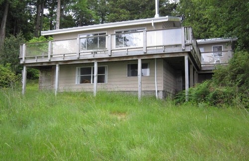 Pender Island House | Oceanfront Home in the pristine Canadian Gulf Islands
