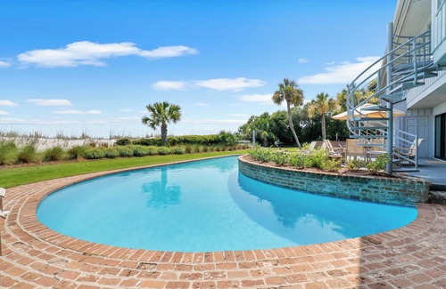 Beach Lagoon House | Oceanfront home with huge windows and a panoramic views