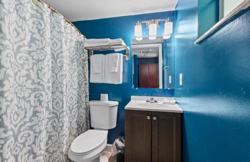 Fort Pierce Hotel | Oceanfront Inn, Private Balcony, 2 Full Beds #16