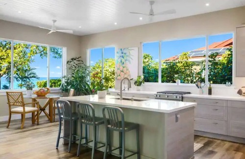 Honaunau-Napoopoo House | Oceanfront New House on Kealakekua Bay