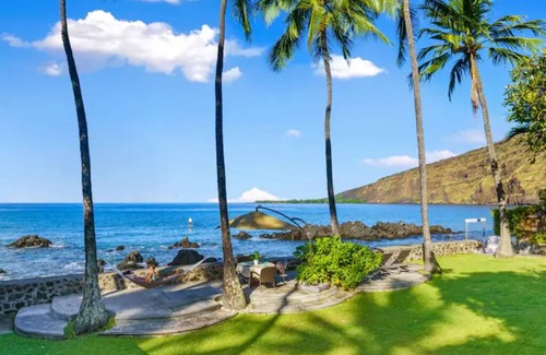 Honaunau-Napoopoo House | Oceanfront New House on Kealakekua Bay