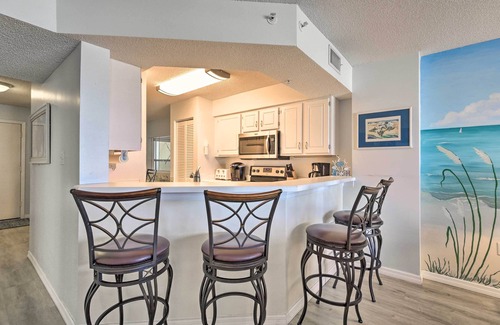 Seawinds Condo Condo | Oceanfront Retreat w/Pool: Steps to Ormond Beach