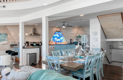 Sneads Ferry House | Oceanfront Seaside Stargazer+Hot Tub+Pets OK+Infinity Table+Beach Gear+4 Kings
