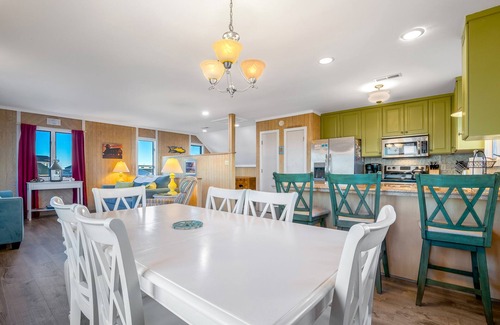 South Nags Head House | Oceanfront Views at Good Day Sunshine