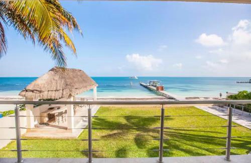 Zona Hotelera Villa | Oceanfront Villa - Private Beach at the Hotel Zone