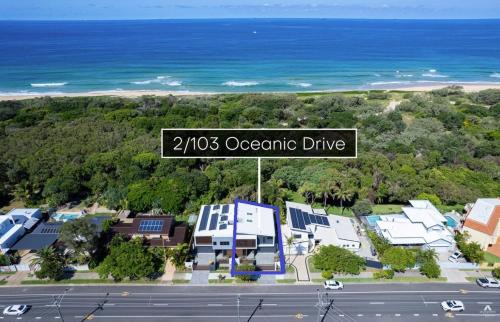 Warana House | Oceanic-Pet Friendly Townhouse 8min to Mooloolaba