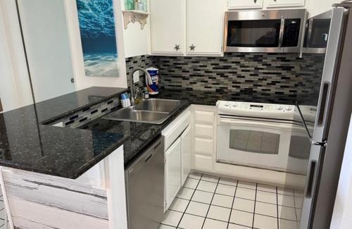 Townsite House | Oceanside Beach Condos