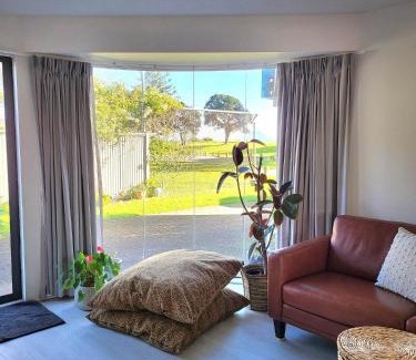 Ohope Apartment | Oceanside Haven