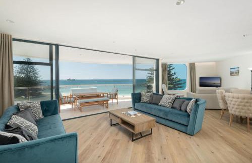Mount Maunganui Apartment | Oceanside Haven Resort with Luxury Sea Views