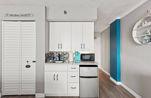 Daytona Beach Apartment | Oceanside Inn Studios by Brightwild