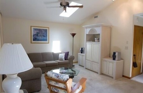 Brigantine Condo | Oceanview 2 Bed RM 2nd Fl. Condo, Close to the Beach