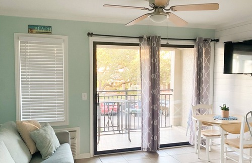 Hilton Head Island Condo | Oceanview Couples King Beach Retreat Walk to Everything! Very Clean & Updated