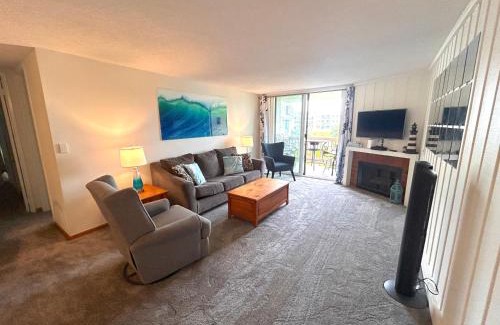 Townsite Apartment | Oceanview Retreat - Steps to the Beach, Heated Pool, walk everywhere