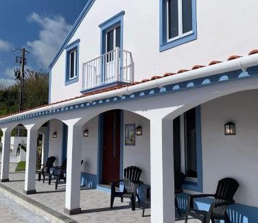 Bretanha House | Oceanview Sunset Retreat