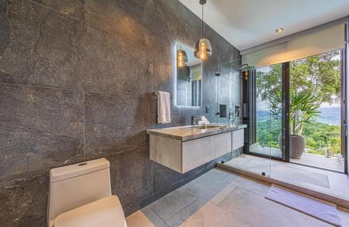 Ballena Villa | Oceanview Villa Mountain Green