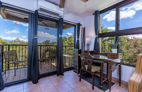 Kihei Apartment | OceanViewStudio, Full-Size W/D, Dishwasher, 55"TV, Hotel-Zoned, Beach across St,