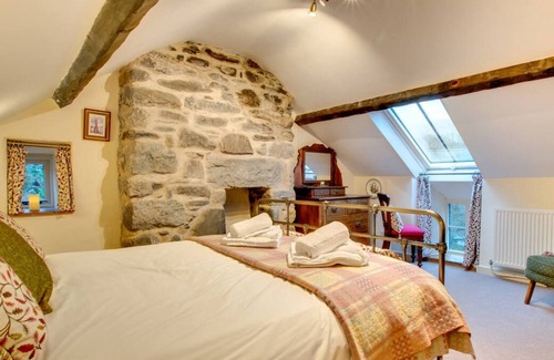 Machynlleth House | Ochr y Rhiw in Machynlleth