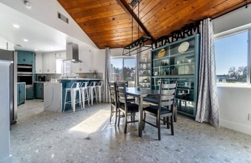 Visalia House | OctaFarmRetreat π³ Gateway To Sequoia Natl Park π