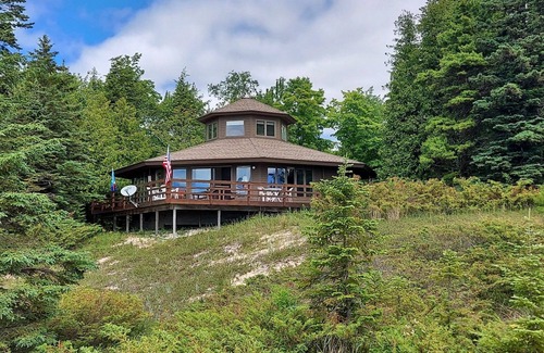 Beaver Island House | Octagon Beach House Near Dark Sky Sanctuary