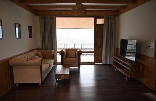 Mohal Hotel | Odbo Stays Manali