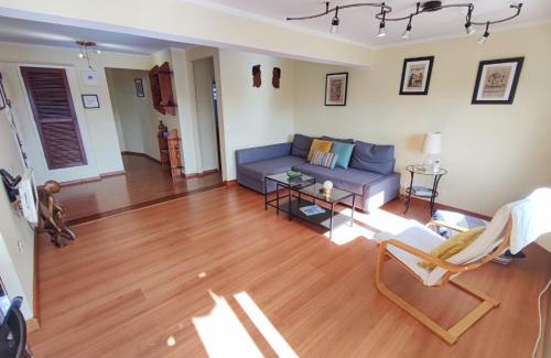 Paco De Arcos Apartment | Oeiras, 2 bedroom apartment w balcony and barbecue next to Parque dos Poetas